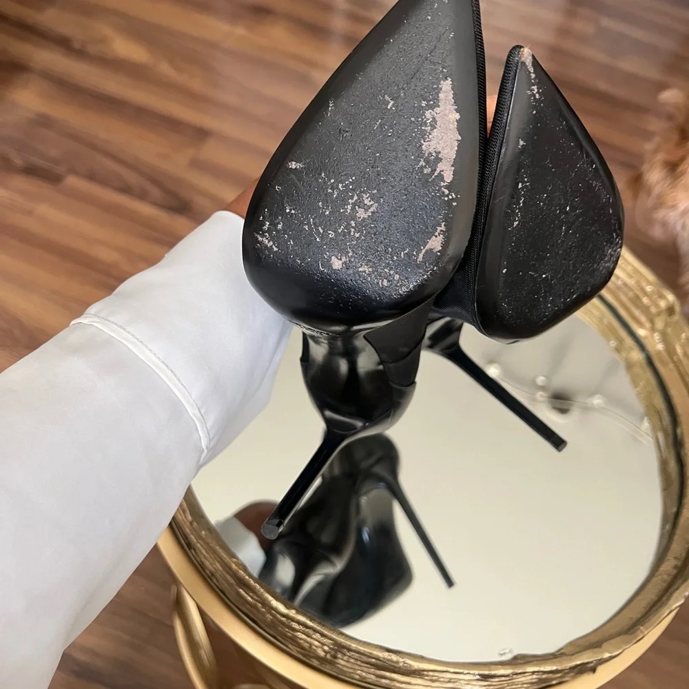 Saint Laurent Elegant Black Stiletto Heels - Picture 11 of 12